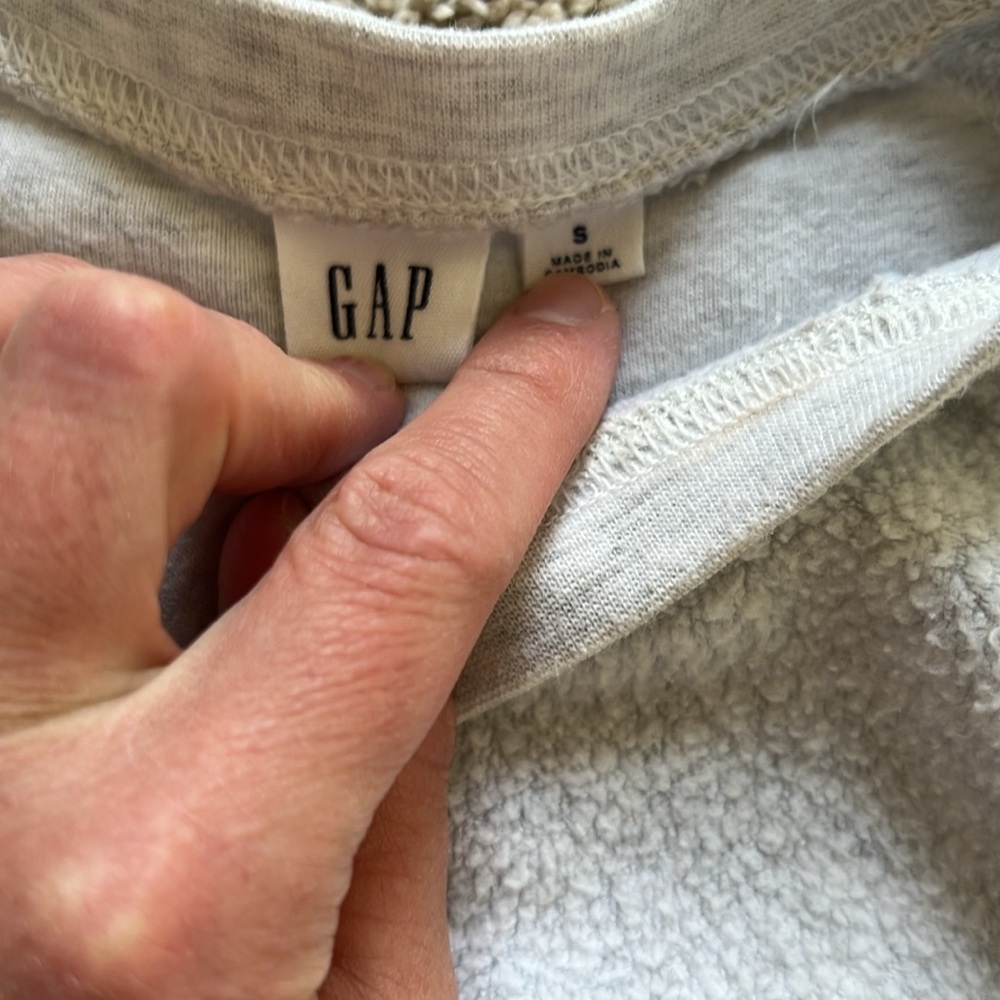 Women’s GAP Light Gray Striped Sweatshirt - Picture 3 of 7